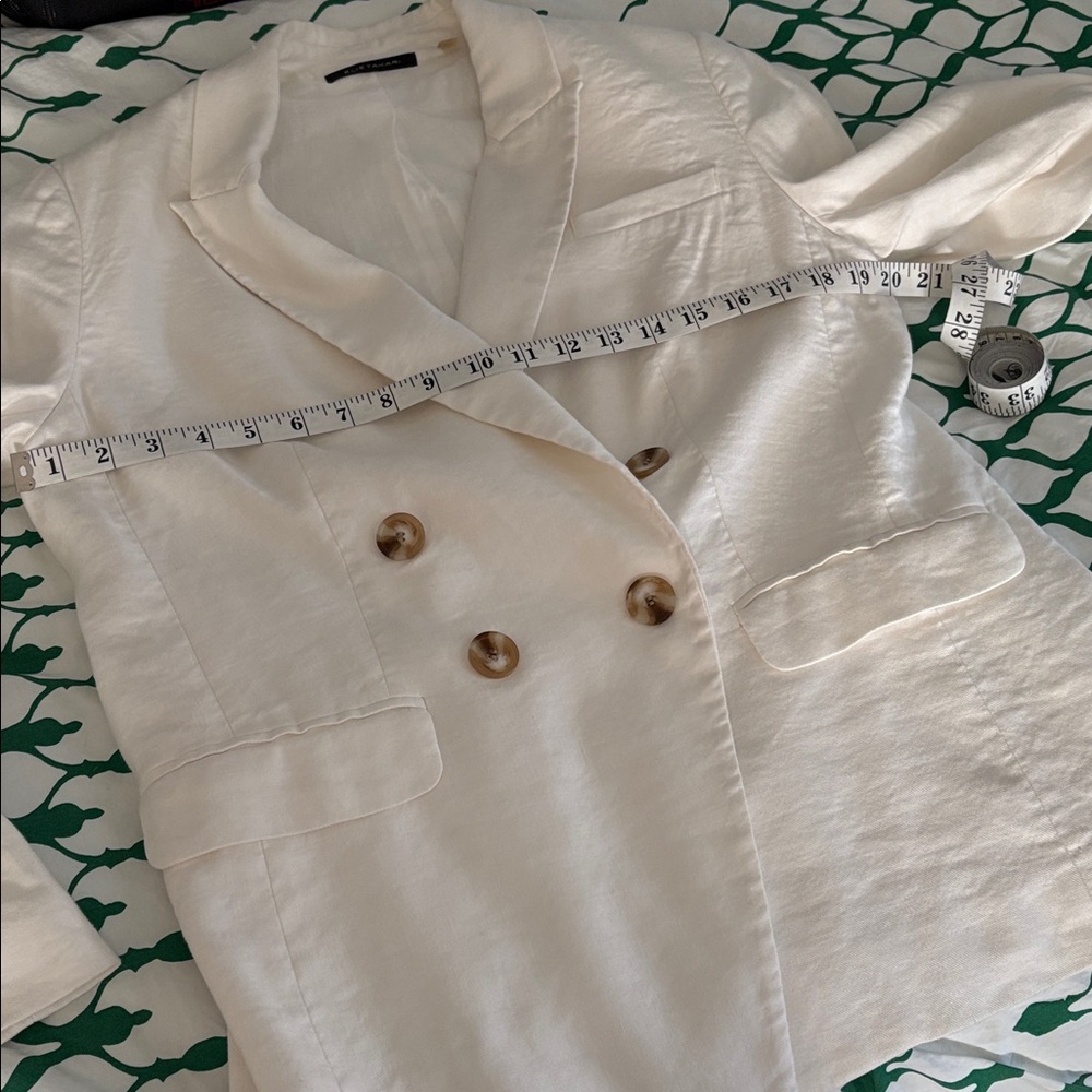 Elie Tahari linen blend Double-Breasted Cream Blazer - Picture 10 of 12